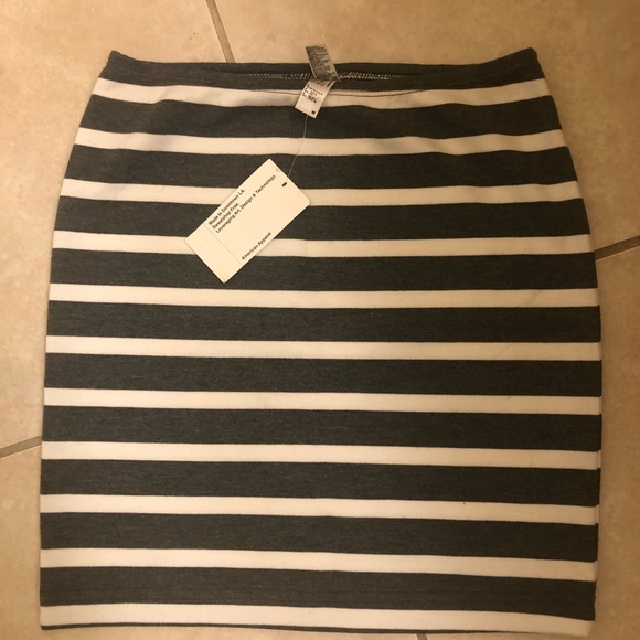 TWO PIECE MINI SKIRT - Picture 1 of 4